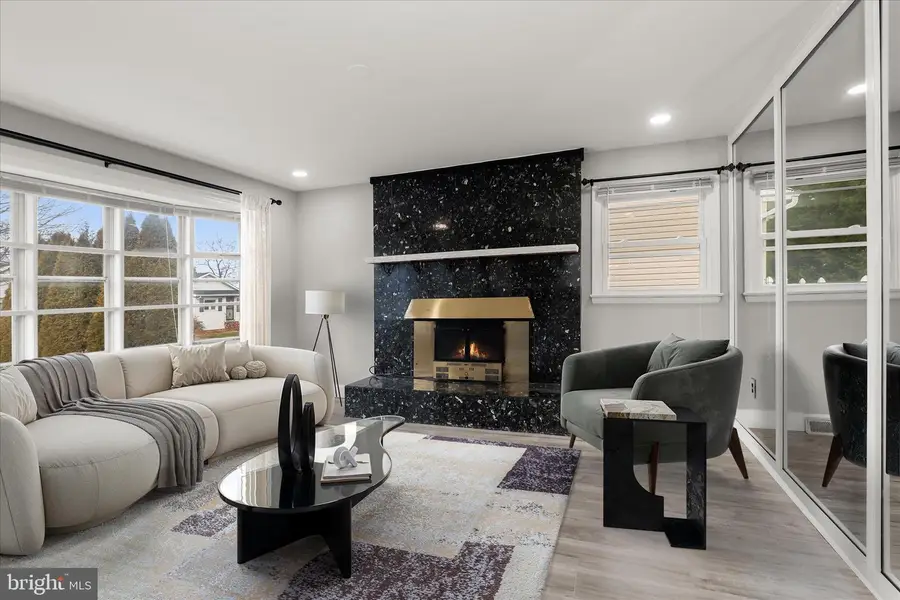 517 Winters Ln, Baltimore, MD 21228 - #2