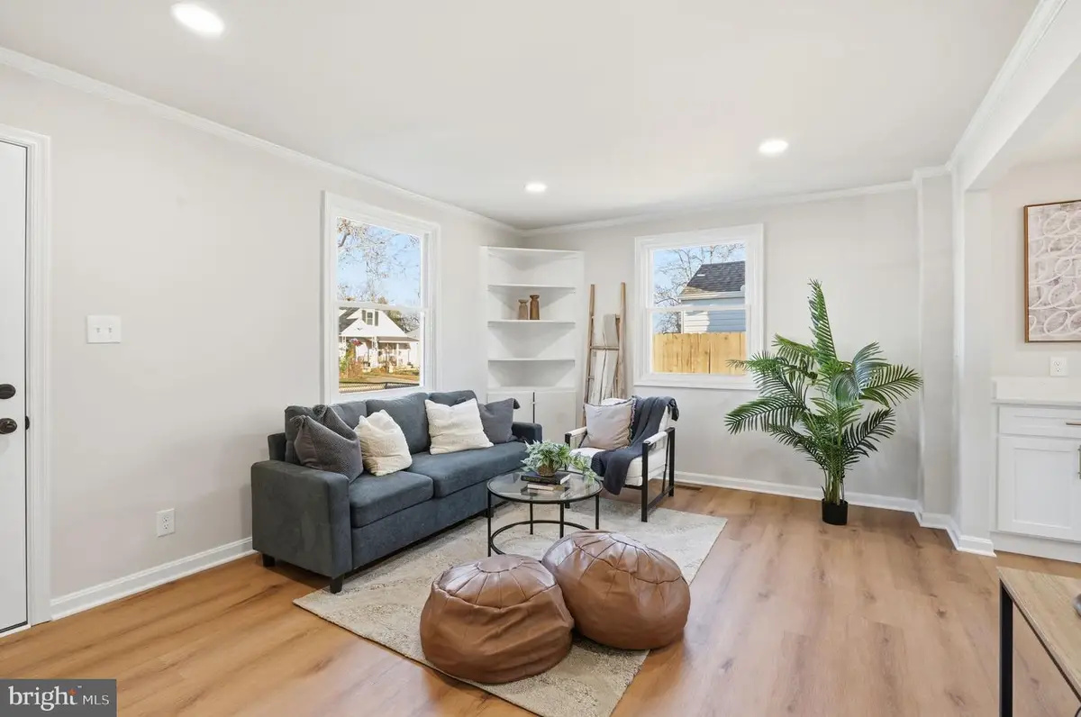 8233 Longpoint Rd, Baltimore, MD 21222 - Image #1