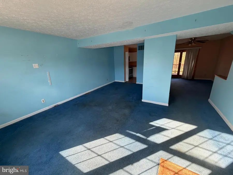 16 W End Ct, Baltimore, MD 21227 - Image #2