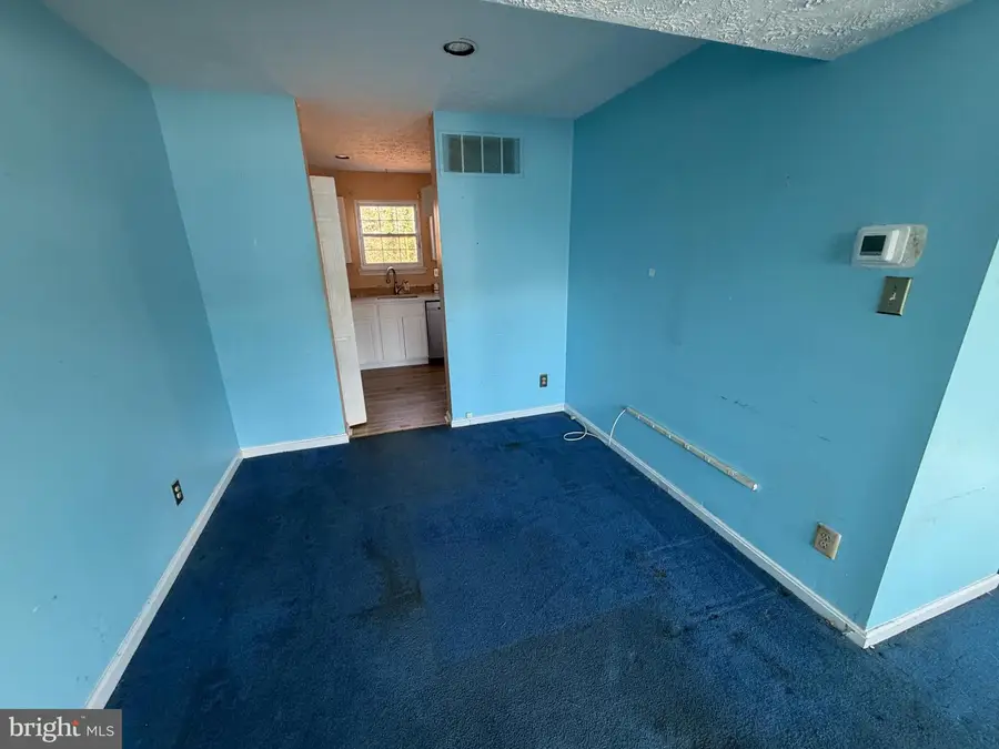 16 W End Ct, Baltimore, MD 21227 - Image #3