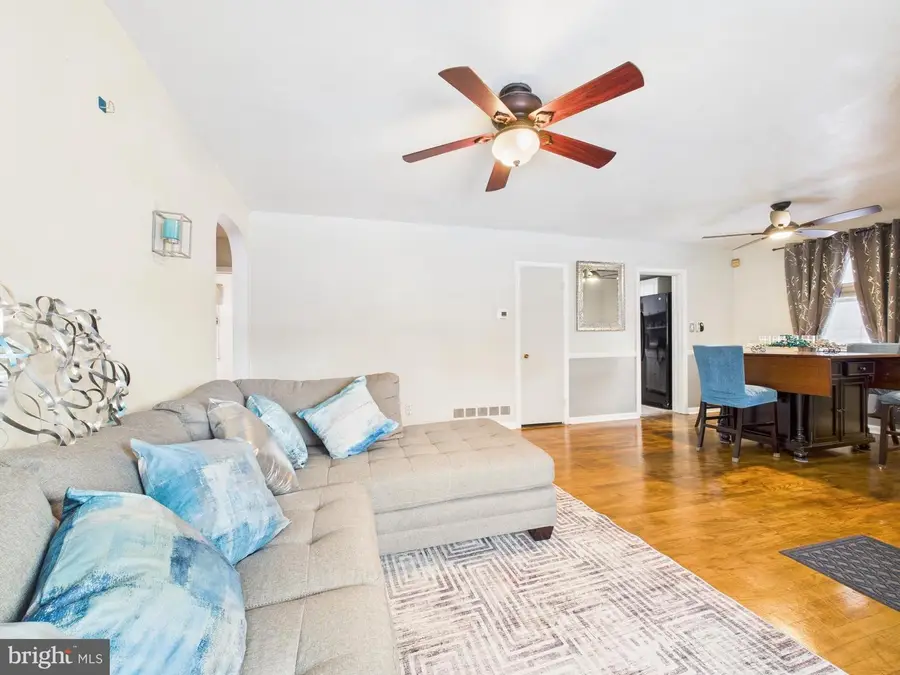 3213 Doycron Ct, Baltimore, MD 21207 - Image #2