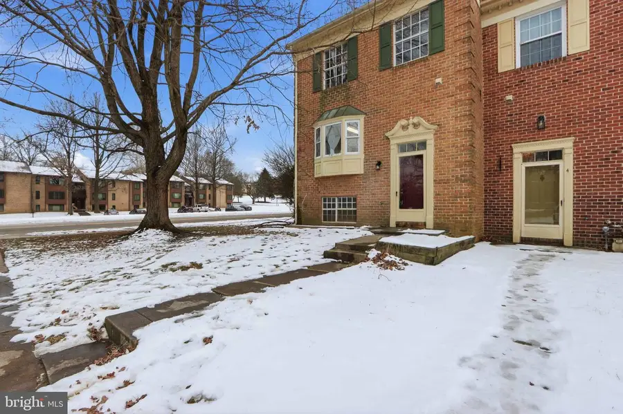 2 Valley Crossing Cir, Cockeysville, MD 21030 - Image #3