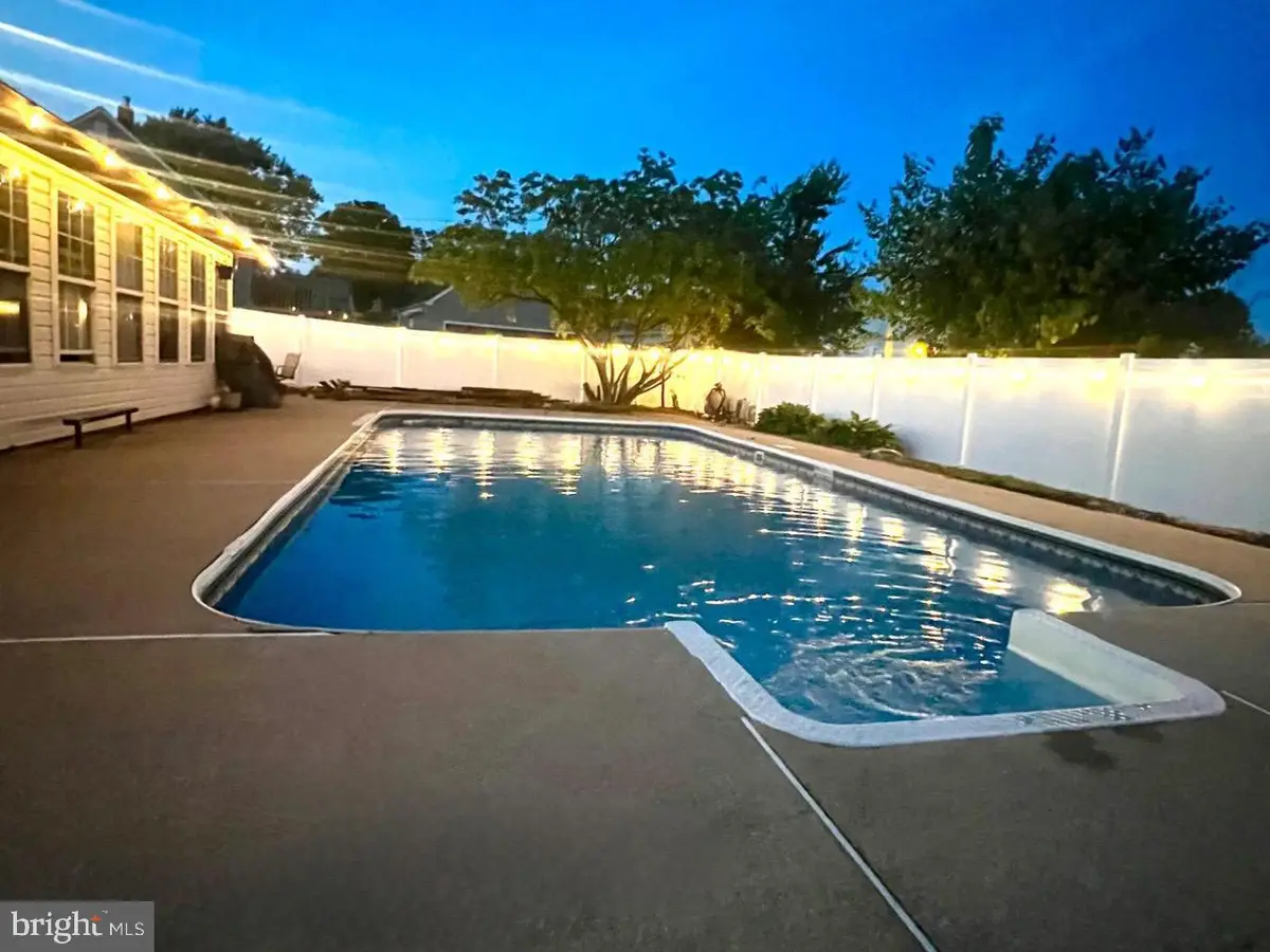 2904 Topaz Rd, Parkville, MD 21234 - Image #1