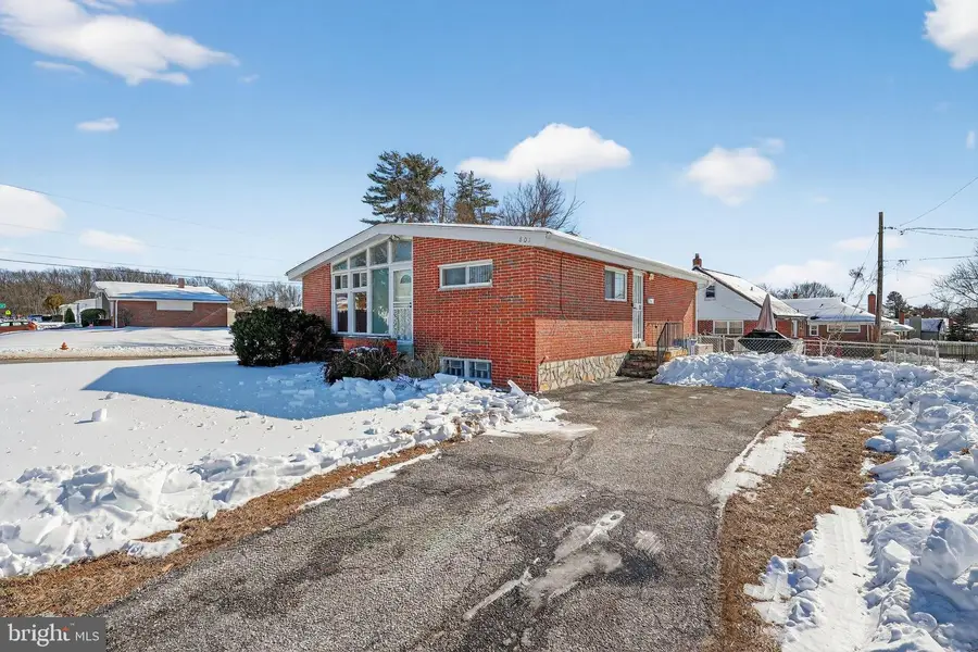 801 Sturgis Pl, Baltimore, MD 21208 - #3