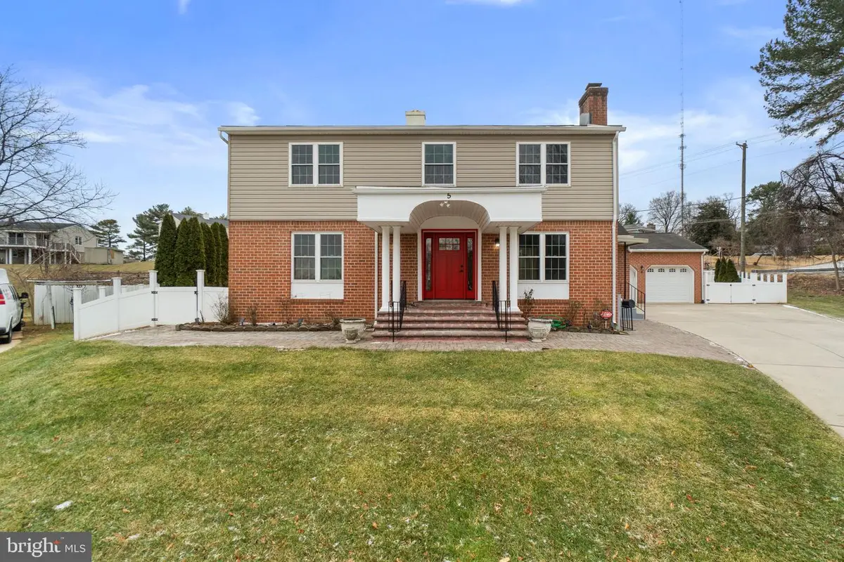 5 Blackridge Ct, Baltimore, MD 21228 - Image #1