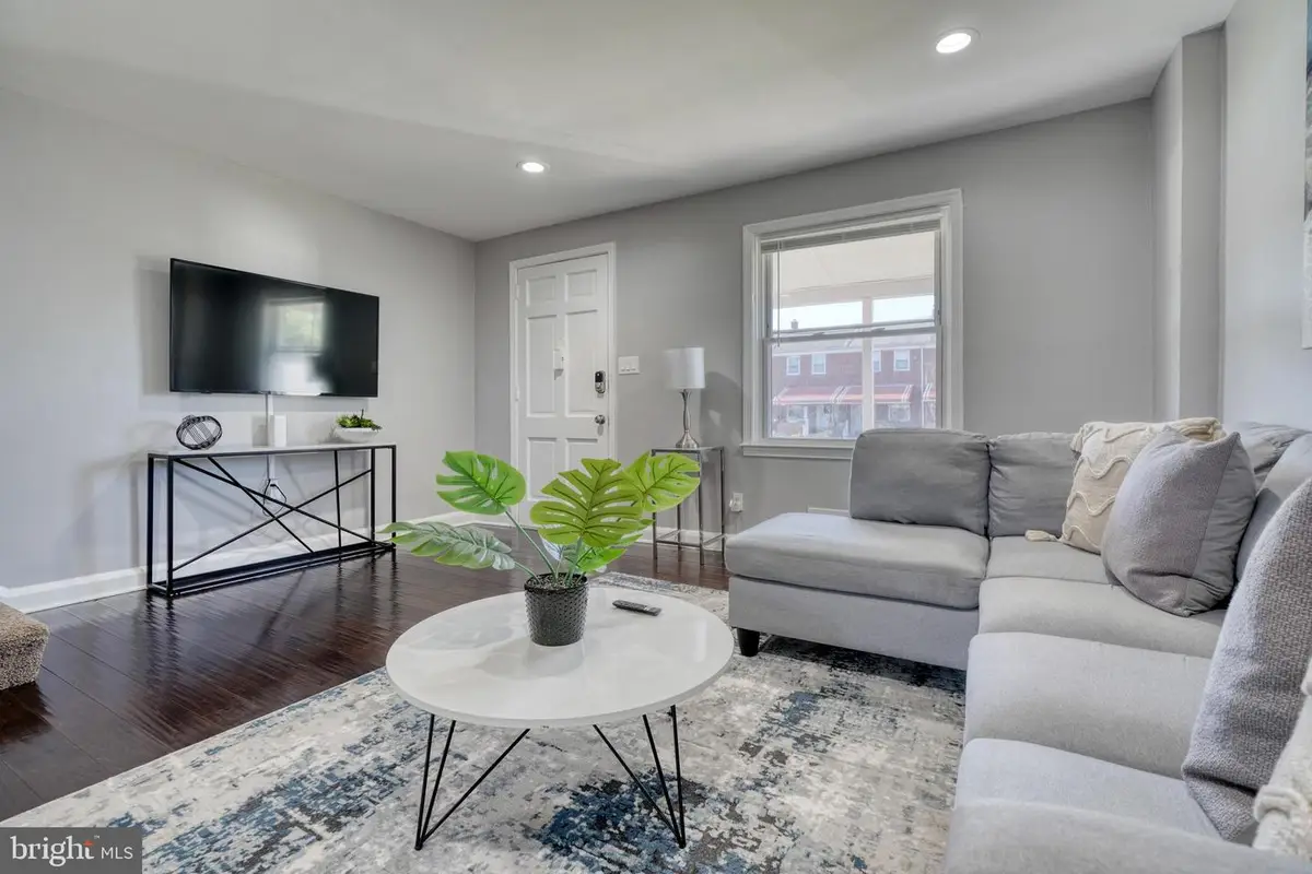 2124 Redthorn Rd, Baltimore, MD 21220 - Image #1