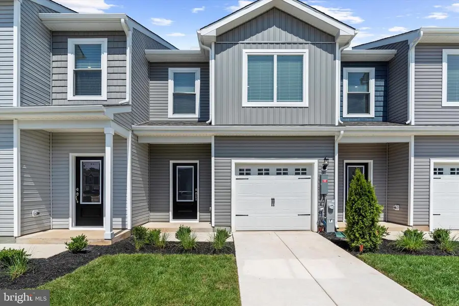 8141 Bartholomew Ct, Baltimore, MD 21206 - #3