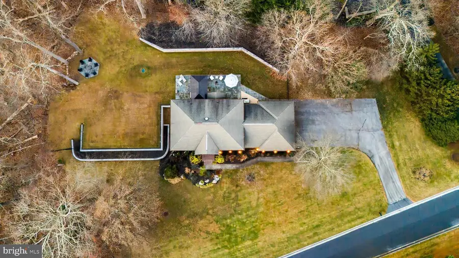 3216 Hunting Tweed Dr, Owings Mills, MD 21117 - Image #2