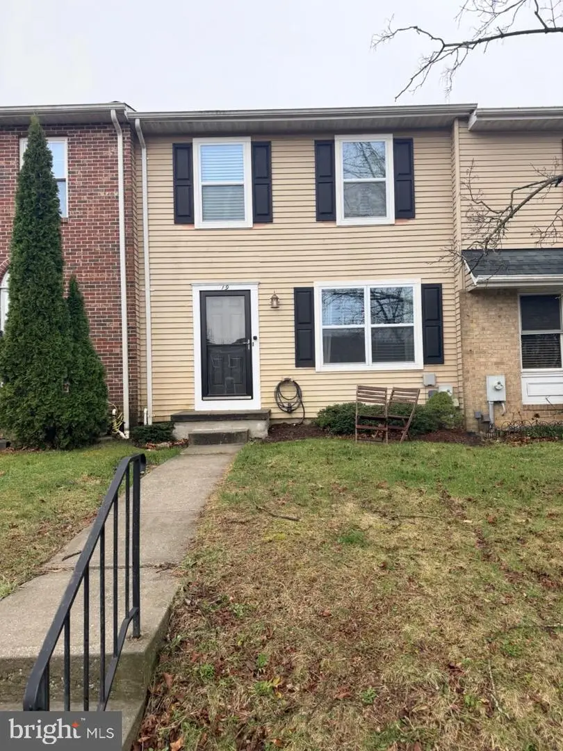 19 Derwood Ct, Parkville, MD 21234 - #2