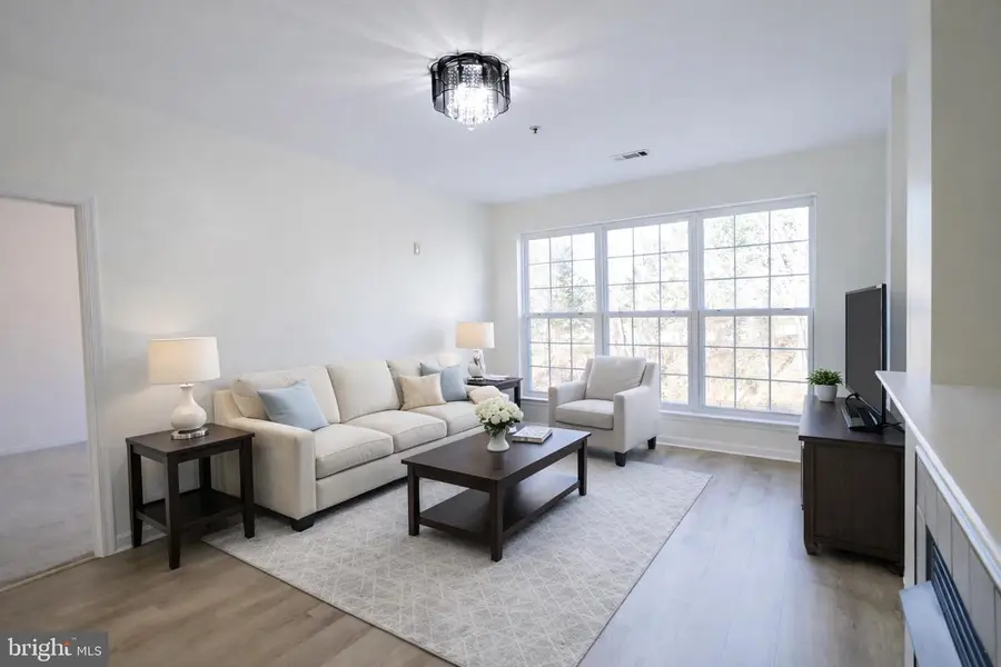 400 Symphony Cir #422h, Cockeysville, MD 21030 - Image #2