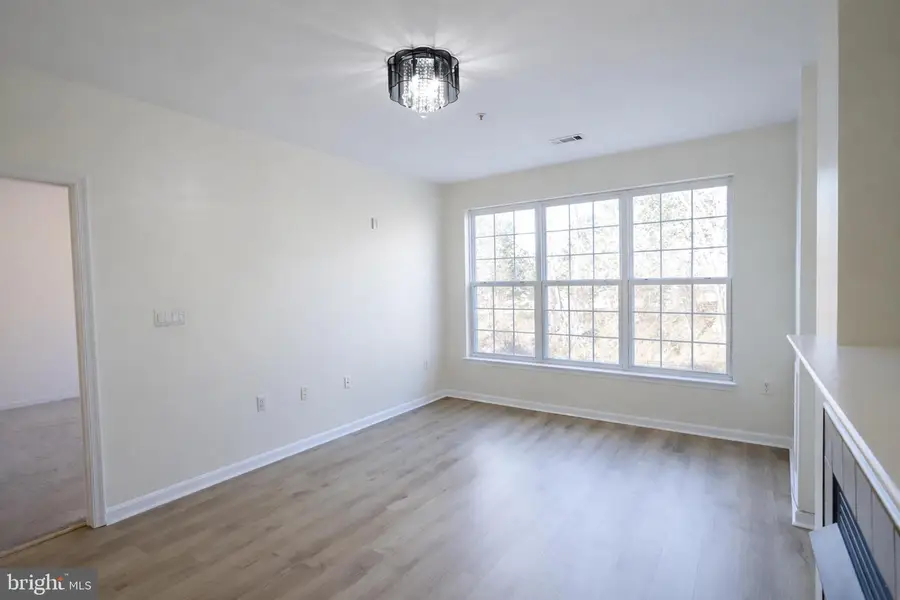 400 Symphony Cir #422h, Cockeysville, MD 21030 - Image #3