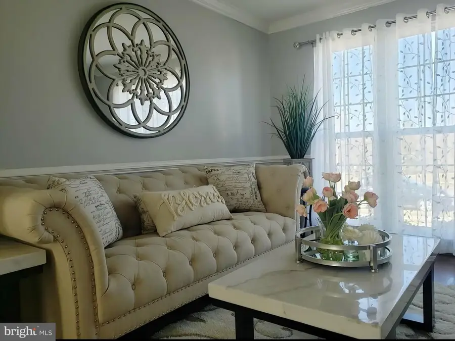 8113 Alan Tree Rd, Rosedale, MD 21237 - Image #2