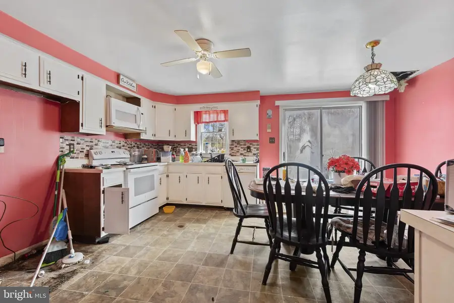 12109 Buttonwood Ln, Middle River, MD 21220 - #3