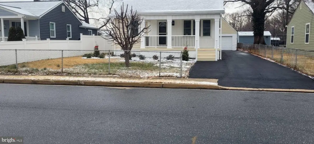 910 Renfrew St, Baltimore, MD 21221 - Image #1