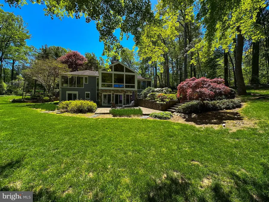 4004 Holly Knoll Dr, Glen Arm, MD 21057 - Image #2