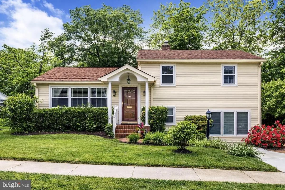 109 Ridgefield Rd, Lutherville Timonium, MD 21093 - Image #1