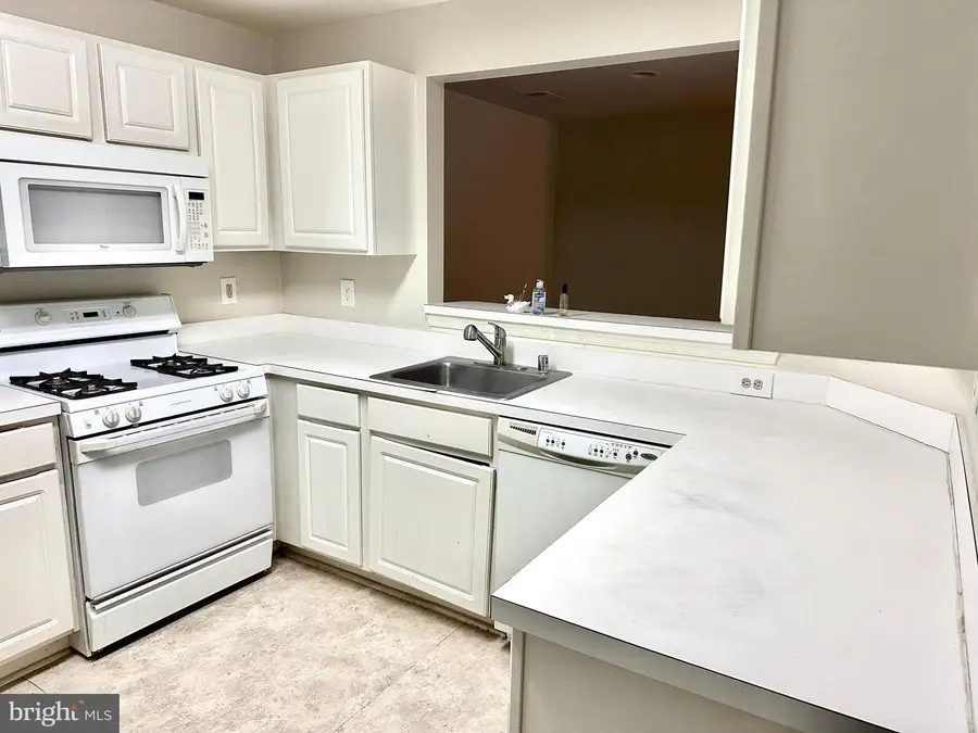 8905 Stone Creek Pl #201, Pikesville, MD 21208 - Image #3