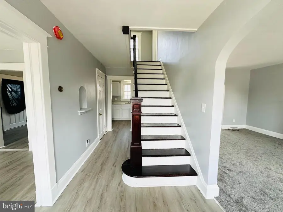 8633 Fowler Ave, Parkville, MD 21234 - #3