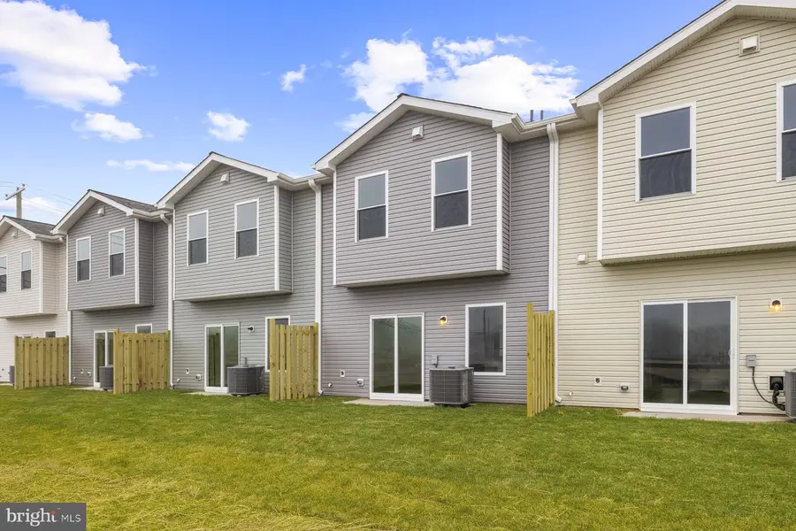 8155 Bartholomew Ct, Baltimore, MD 21206 - #3