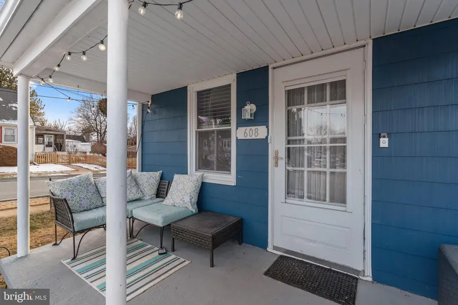 608 Meyers Dr, Catonsville, MD 21228 - #3