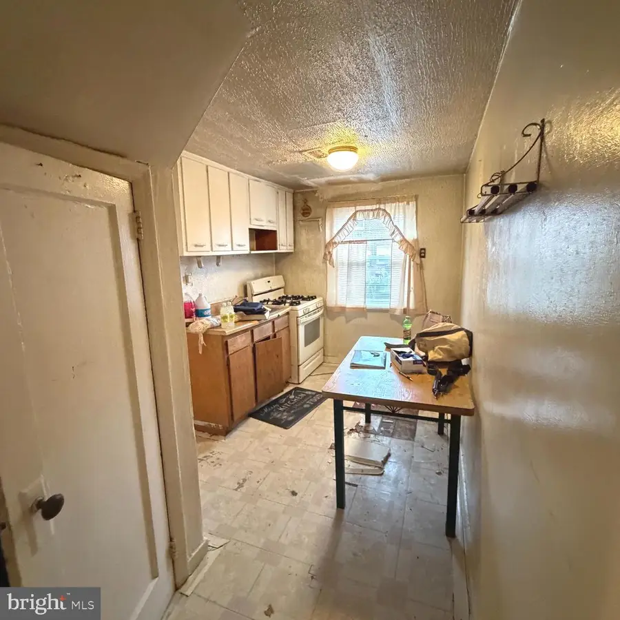 411 Main St, Dundalk, MD 21222 - #3