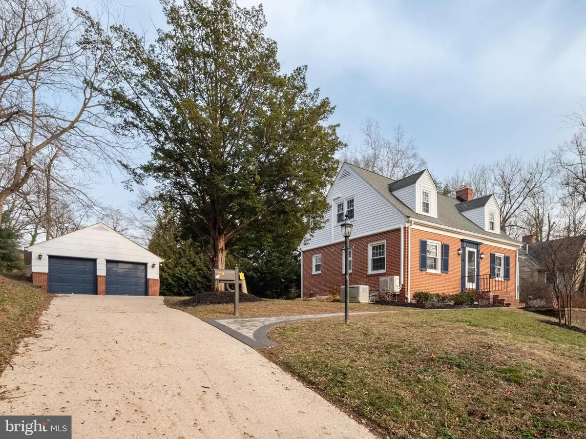 7 Overhill Rd, Baltimore, MD 21228 - #1