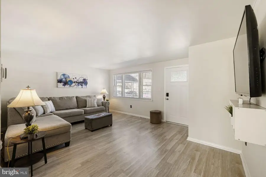 1009 Circle Dr, Halethorpe, MD 21227 - #2