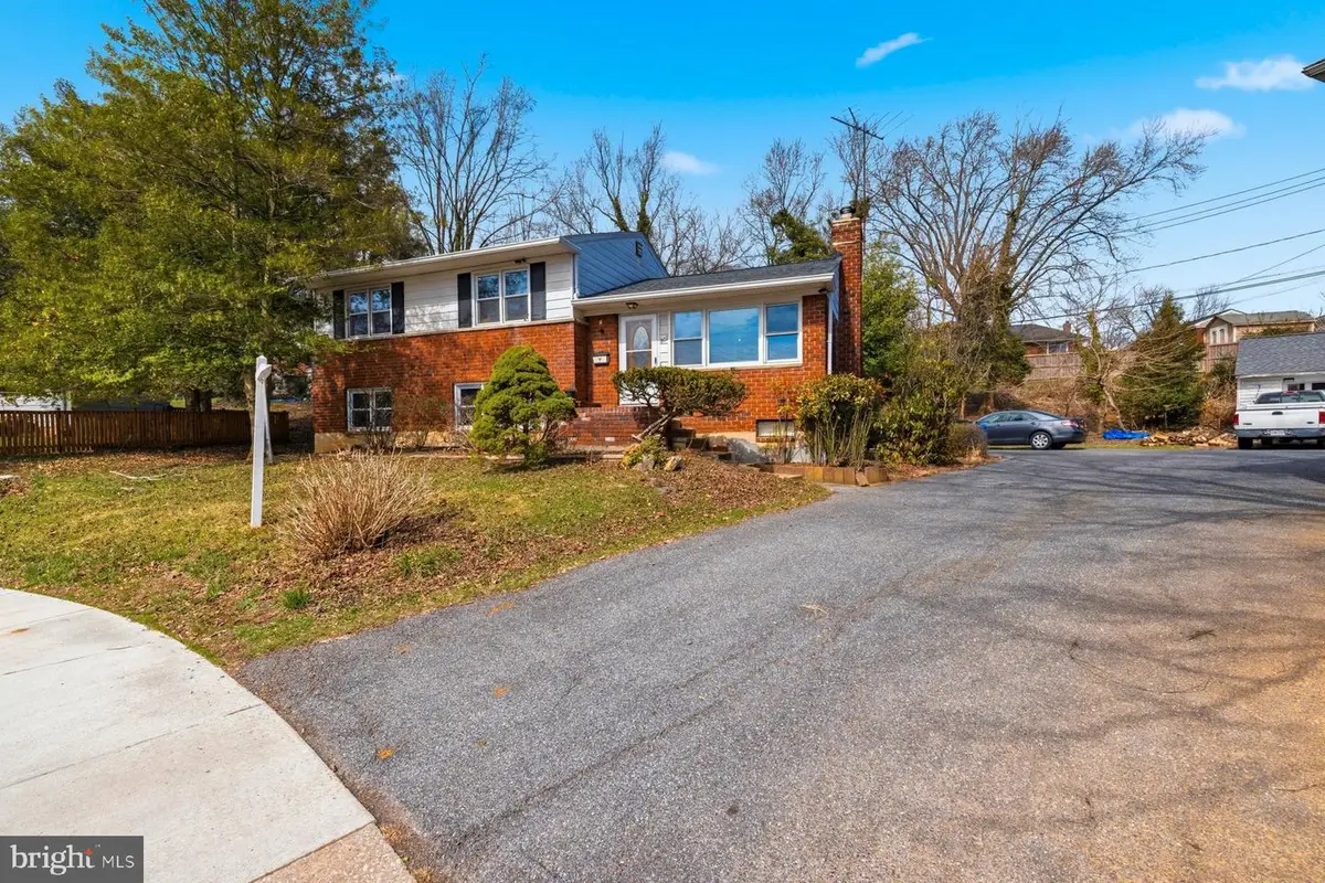 802 Shaw Ct, Towson, MD 21286 - #1