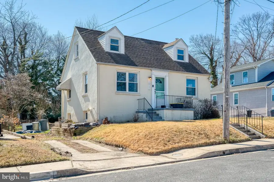 3021 California Ave, Parkville, MD 21234 - #2