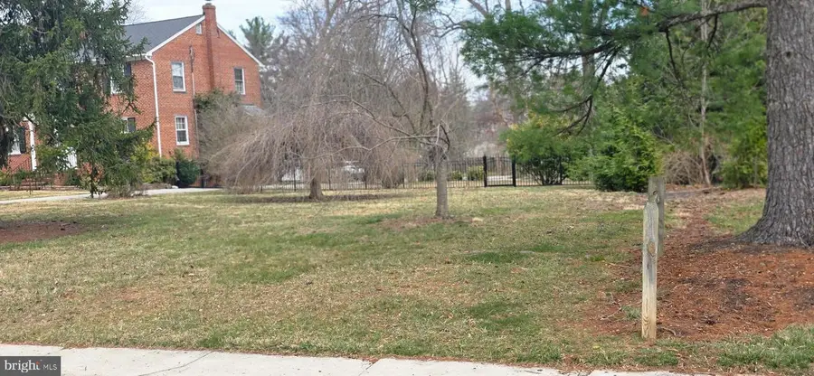 7 Montrose Ave, Catonsville, MD 21228 - #3