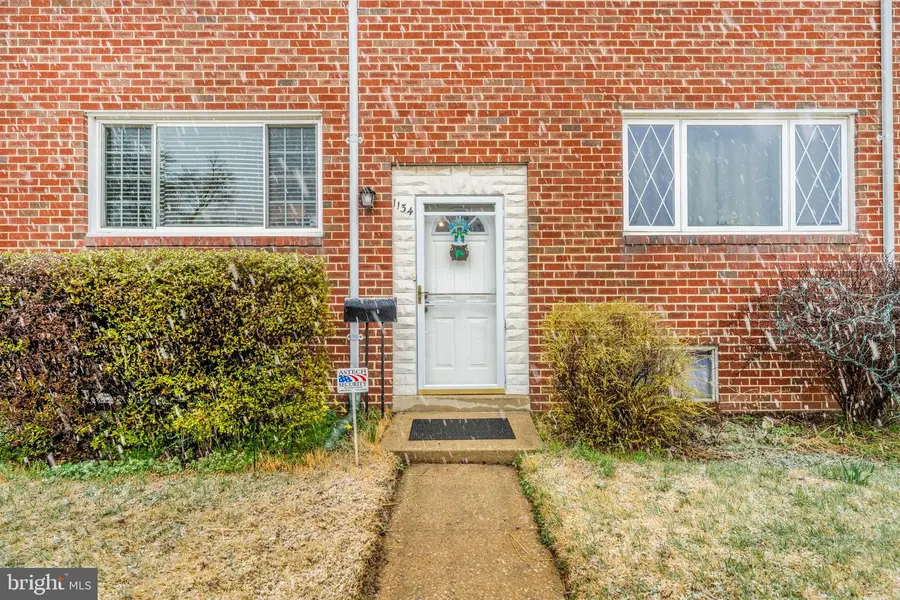 1134 Circle Dr, Halethorpe, MD 21227 - #2