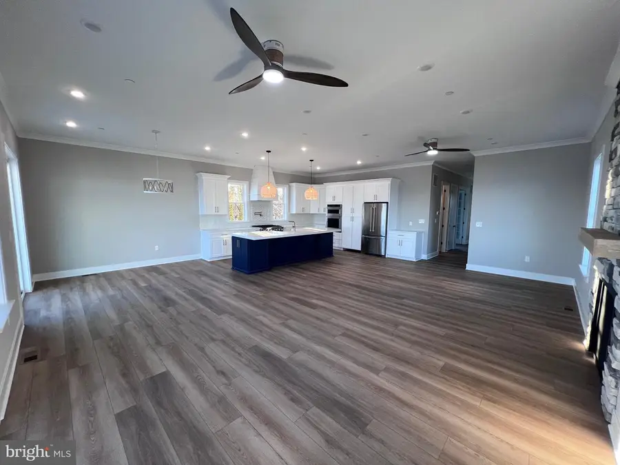 8823 Chesapeake Ave, Sparrows Point, MD 21219 - #2