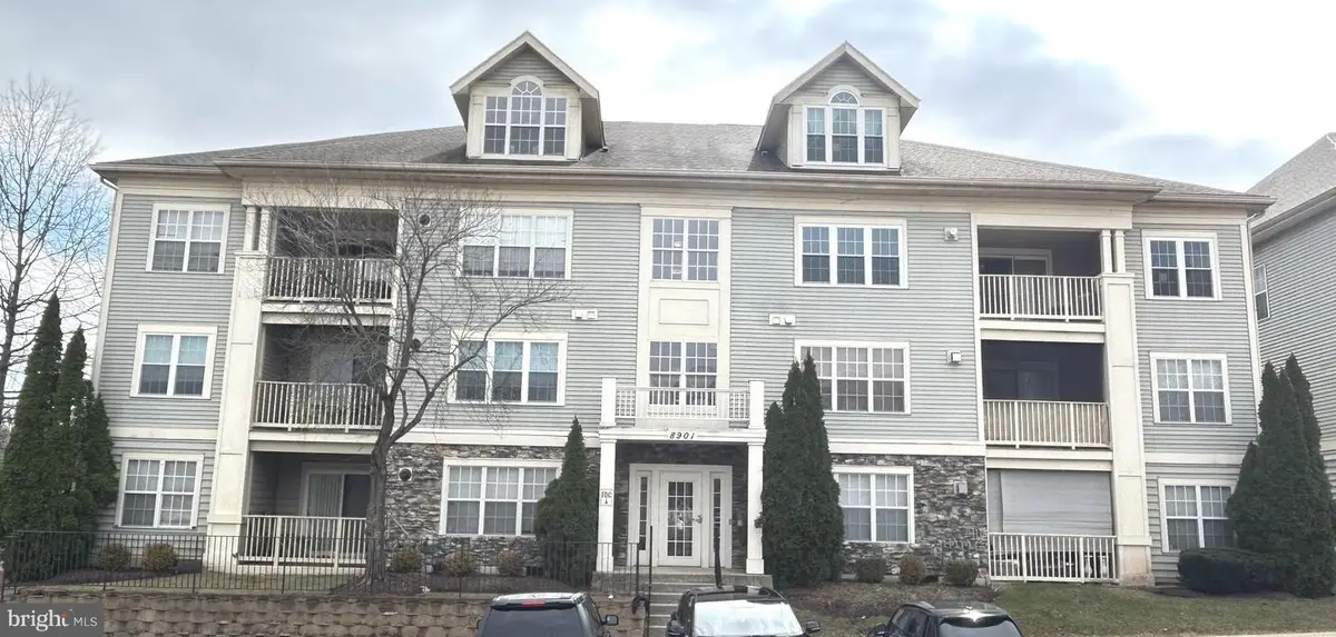 8901 Stone Creek Pl #104, Baltimore, MD 21208 - #1