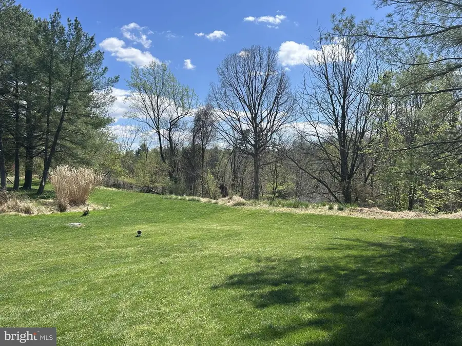 654 Marianne Ln, Catonsville, MD 21228 - #3