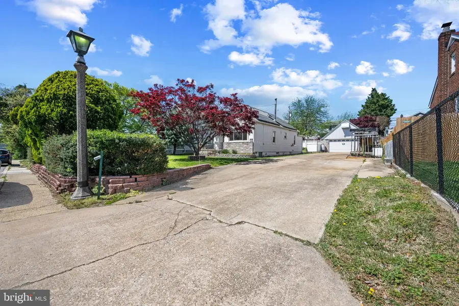 6810 Belclare Rd, Baltimore, MD 21222 - #2