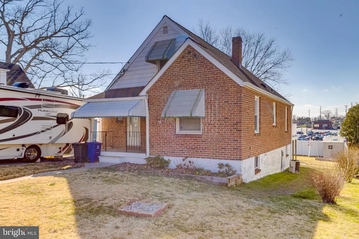 9606 9th Ave, Parkville, MD 21234 - #1