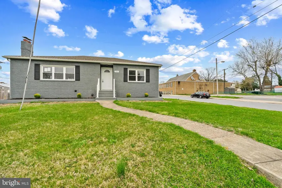 2901 Michigan Ave, Halethorpe, MD 21227 - #2