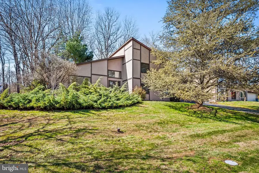 12204 Velvet Hill Dr, Owings Mills, MD 21117 - #2