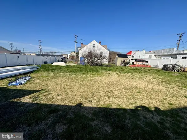 Oakwood Rd, BALTIMORE, MD 21222