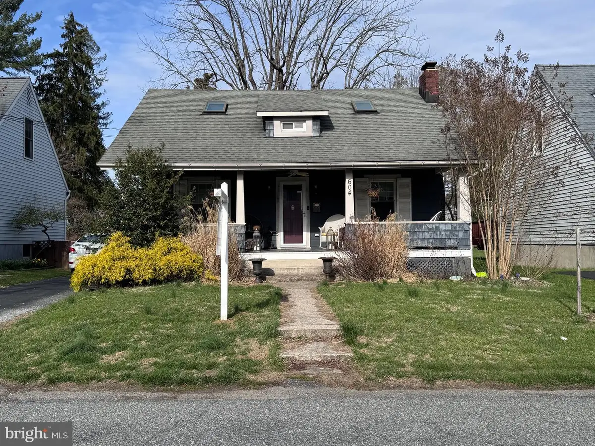 604 College Ave, Lutherville Timonium, MD 21093 - #1