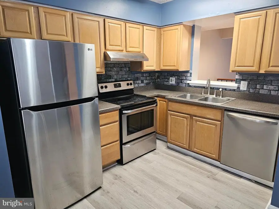 822 Joshua Tree Ct, Owings Mills, MD 21117 - #3