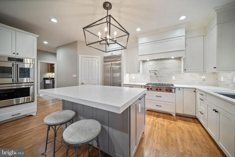 11 Hillsyde Ct, Cockeysville, MD 21030 - #2