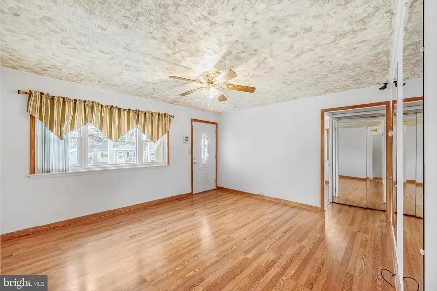 18 Propeller Dr, Baltimore, MD 21220 - #3