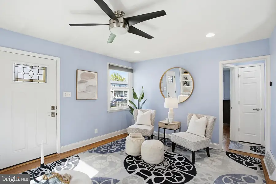 8209 Longpoint Rd, Baltimore, MD 21222 - #3