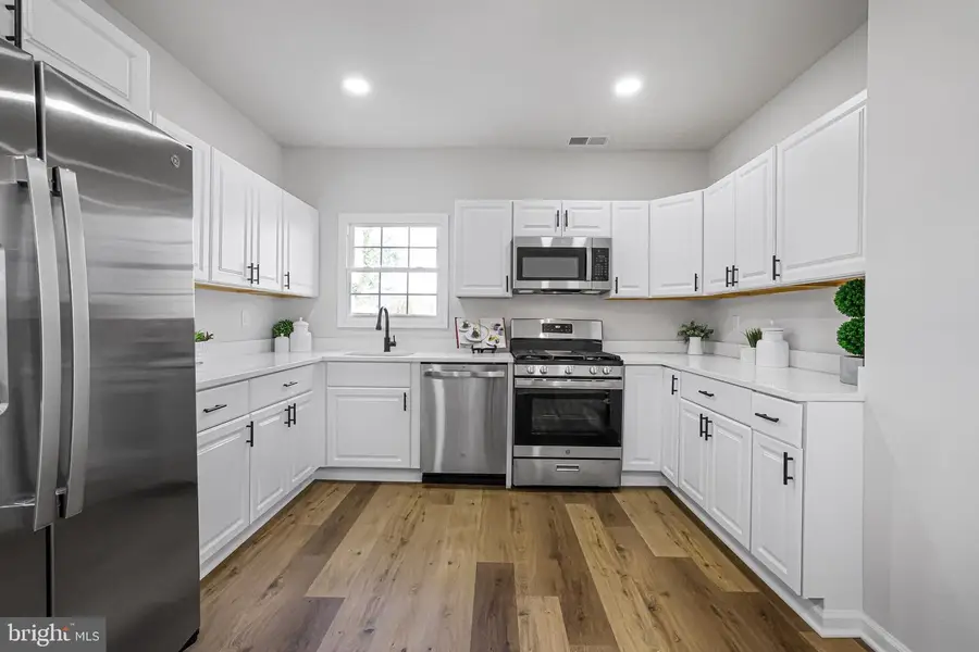 106 4th Ave, Baltimore, MD 21227 - #3