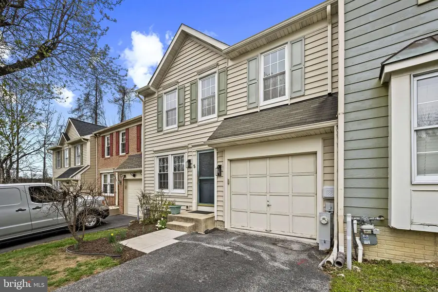 5 Wincrest Ct, Baltimore, MD 21208 - #3