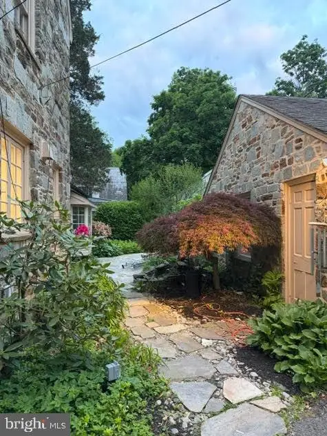 602 Stoneleigh Rd, Baltimore, MD 21212 - #2