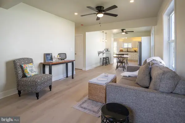 404 Marlyn, ESSEX, MD 21221