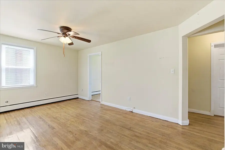 9804 Monroe St, Cockeysville, MD 21030 - #2