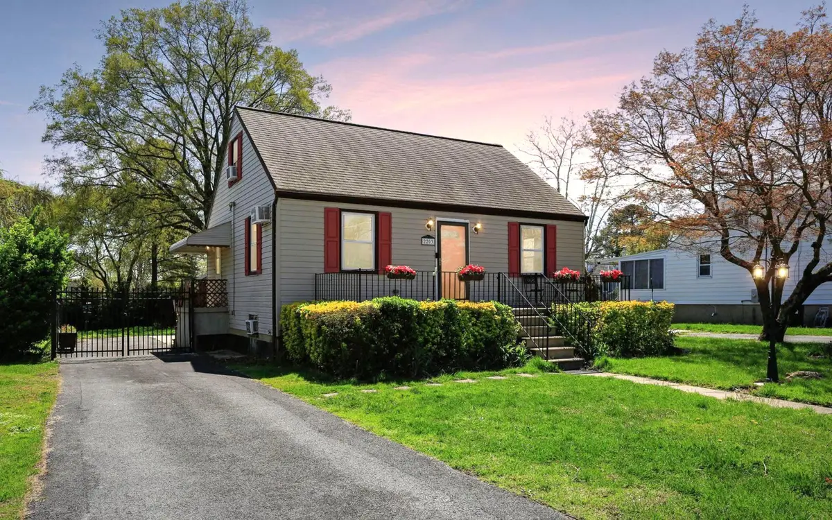 2203 Middleborough Rd, Essex, MD 21221 - #1